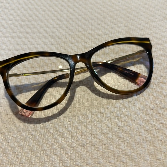 Eyeglass - Picture 1 of 3